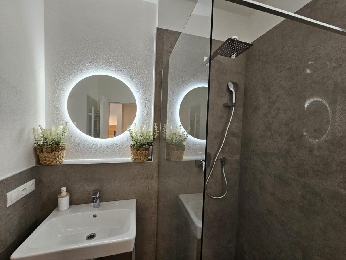 2 Room Apartment, New Building, Bosakova Street, 29 Bratislava Eksteriør billede